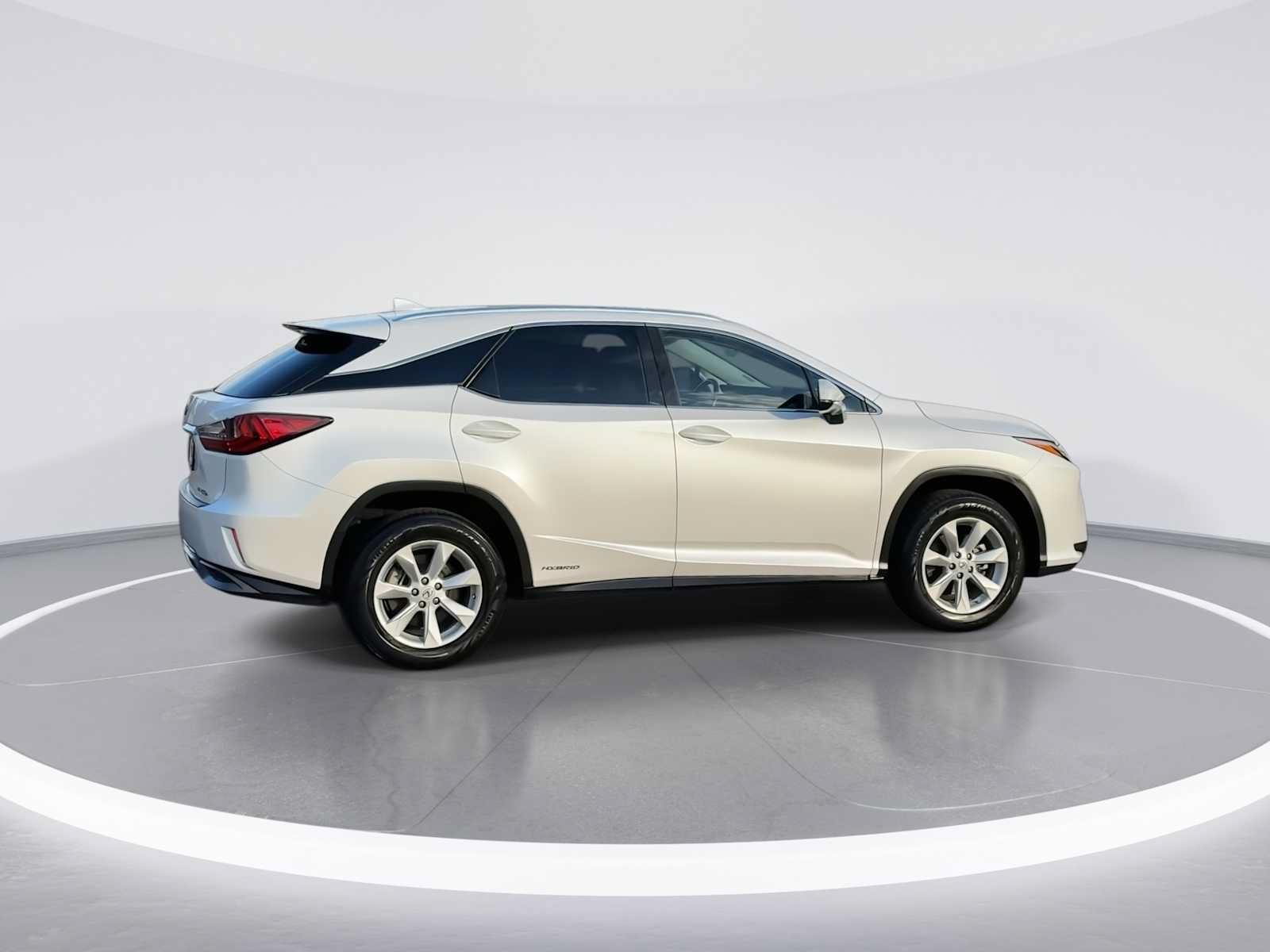 Used 2017 Lexus RX 450h AWD w/ 3500 lbs Tow Prep Package image 8