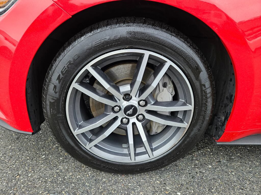 Used 2015 Ford Mustang GT RWD image 8