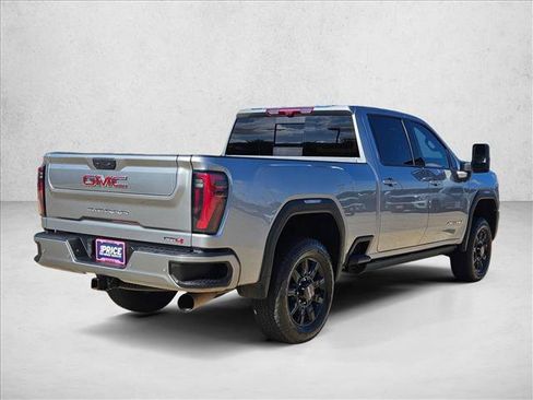 Used 2024 GMC Sierra 2500 AT4 w/ AT4 Premium Plus Package AWD/4WD image 5