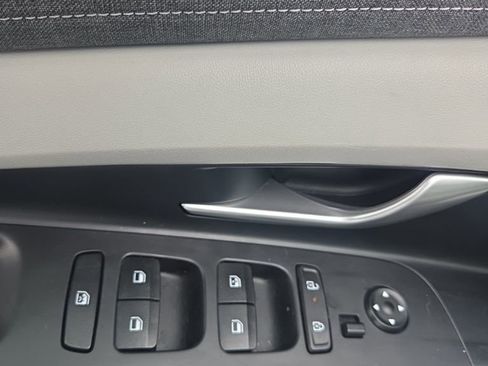 Used 2024 Hyundai Elantra Limited image 10