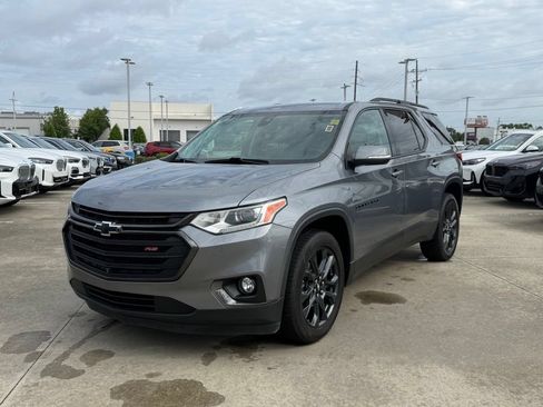 Used 2021 Chevrolet Traverse RS FWD image 1