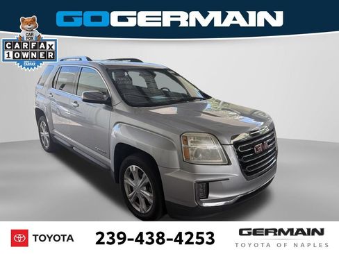 Used 2017 GMC Terrain SLT w/ Open Road Package FWD image 3