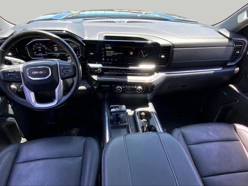 Used 2025 GMC Sierra 1500 SLT AWD/4WD image 16