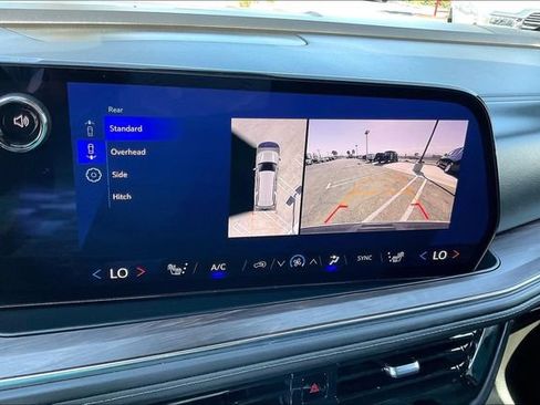 Used 2025 Chevrolet Tahoe LT AWD/4WD image 21