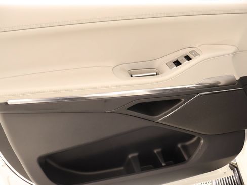 New 2026 Lincoln Navigator Premiere AWD/4WD image 17