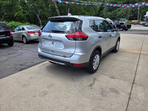 Used 2017 Nissan Rogue S AWD/4WD image 7
