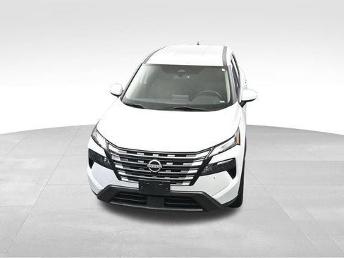 Used 2024 Nissan Rogue SV FWD image 39