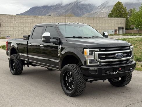 Used 2021 Ford F350 Platinum AWD/4WD image 2