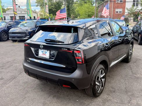 Used 2025 Nissan Kicks SV FWD image 7
