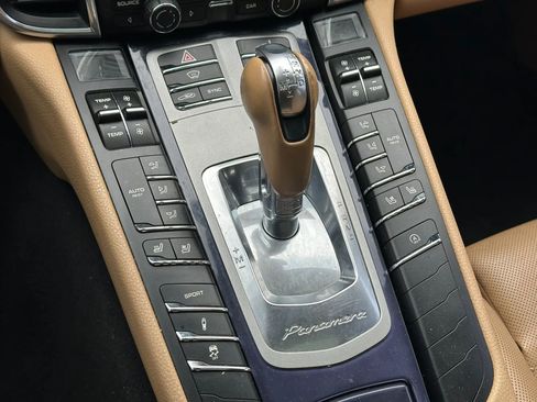 Used 2015 Porsche Panamera image 31