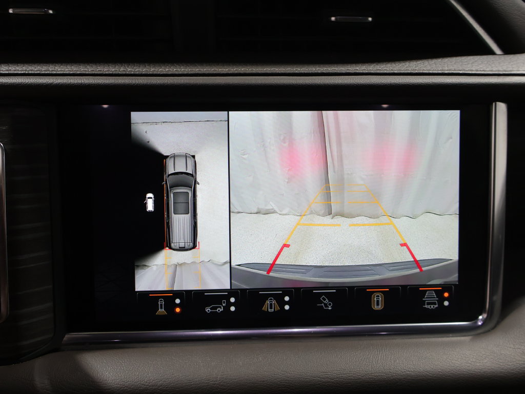 Used 2024 GMC Yukon Denali w/ Denali Reserve Package AWD/4WD image 25