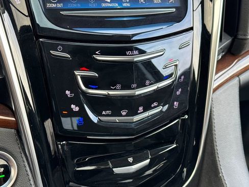 Used 2019 Cadillac Escalade Premium Luxury RWD image 27