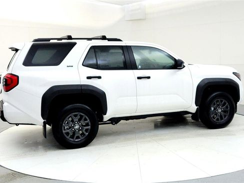New 2026 Toyota 4Runner SR5 image 6