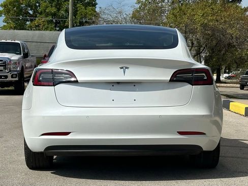 Used 2018 Tesla Model 3 Mid Range image 9