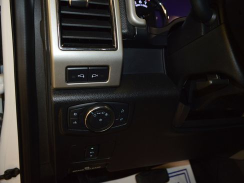 Used 2020 Ford F250 Lariat w/ Lariat Value Package image 15