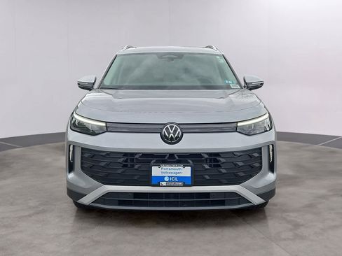 Used 2026 Volkswagen Tiguan SE AWD/4WD image 2