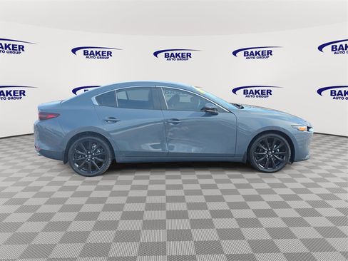 Used 2023 MAZDA MAZDA3 s image 4