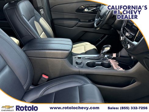 Used 2022 Chevrolet Traverse RS w/ LPO, Cargo Package FWD image 8