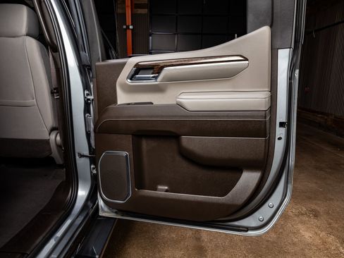 Used 2024 GMC Sierra 1500 SLE w/ Preferred Package image 39