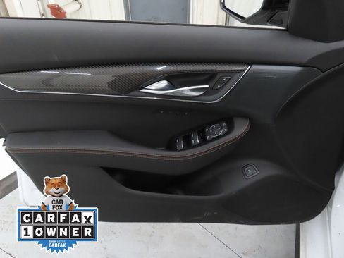 Used 2025 Cadillac CT5 V image 9