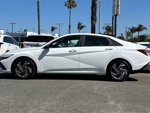 Certified 2025 Hyundai Elantra Sport image 7