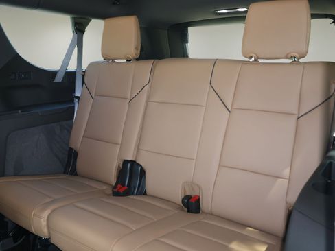 New 2026 Cadillac Escalade ESV Luxury AWD/4WD image 15