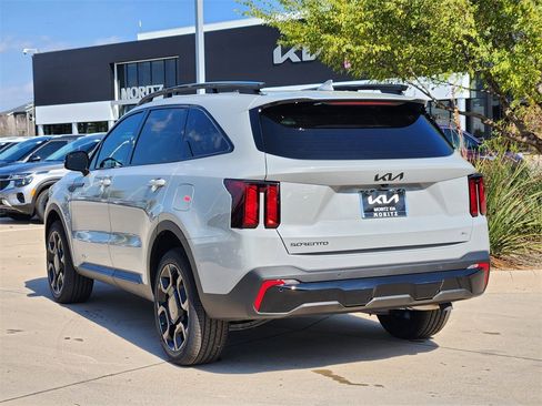 New 2026 Kia Sorento X-Line EX image 3