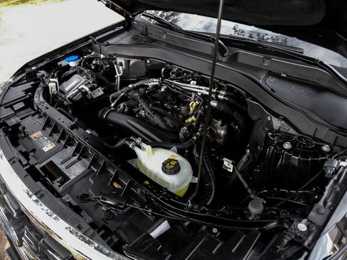 Used 2025 Ford Explorer Active image 60