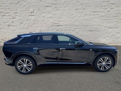 New 2026 Cadillac Lyriq Luxury w/ LPO, Floor Liner Package RWD image 4