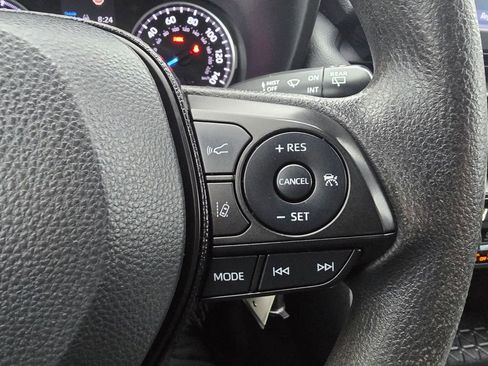 Certified 2021 Toyota RAV4 LE AWD/4WD image 21