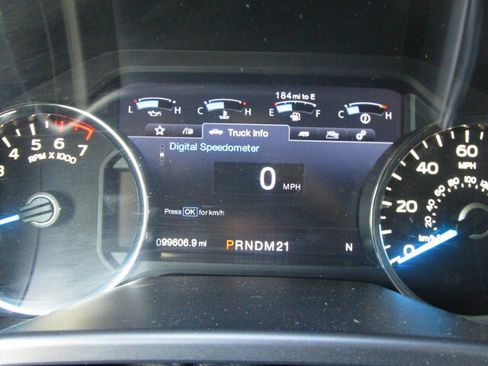 Used 2015 Ford F150 Platinum w/ Equipment Group 701A Luxury AWD/4WD image 23