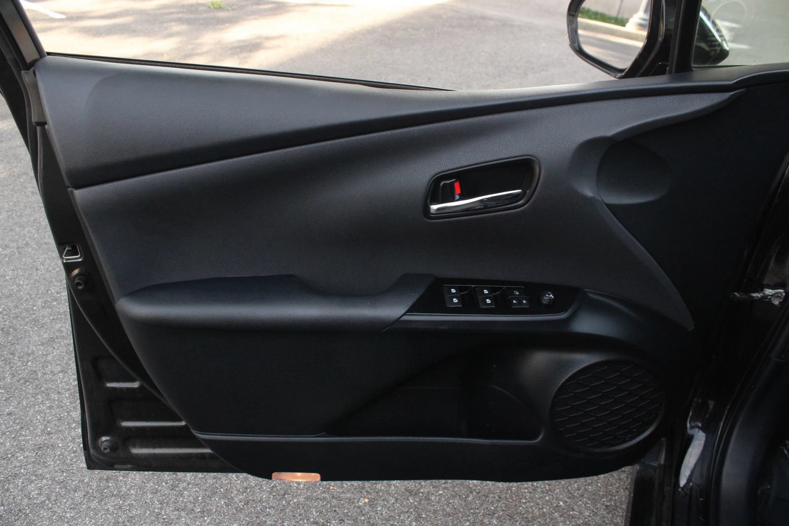 Used 2016 Toyota Prius Four Touring FWD image 15