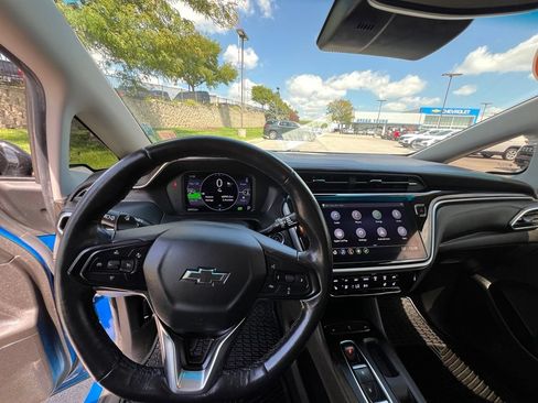 Used 2022 Chevrolet Bolt LT FWD image 39