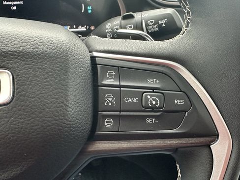 Used 2024 Jeep Grand Cherokee Limited 4xe image 25