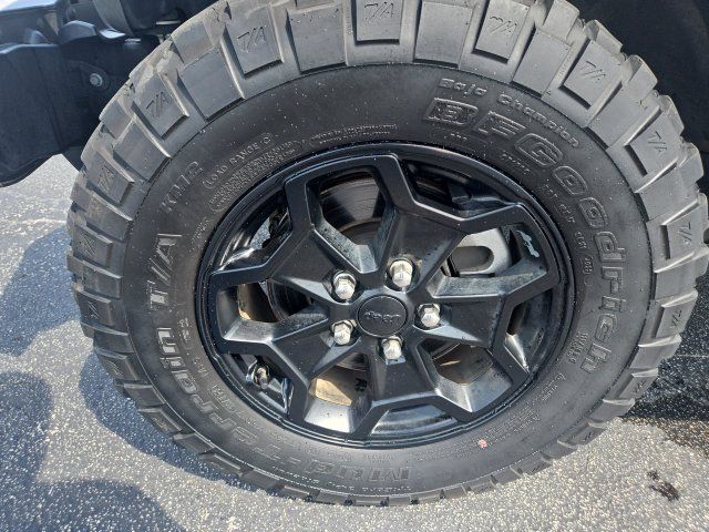 Used 2023 Jeep Gladiator Sport AWD/4WD image 10