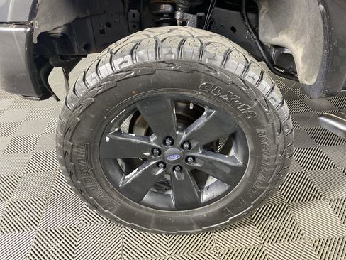 Used 2014 Ford F150 FX4 w/ Equipment Group 402A Luxury AWD/4WD image 11