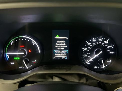 Used 2023 Toyota Sienna LE FWD image 12