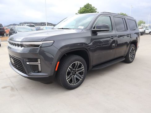 New 2026 Jeep Grand Wagoneer 4WD image 11