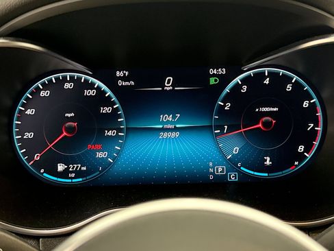Used 2021 Mercedes-Benz GLC 300 4MATIC image 10