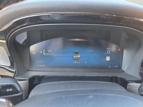 New 2026 Lincoln Corsair Premiere image 18