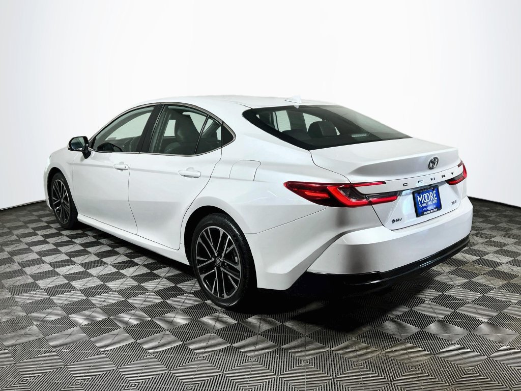 Certified 2025 Toyota Camry XLE FWD image 5