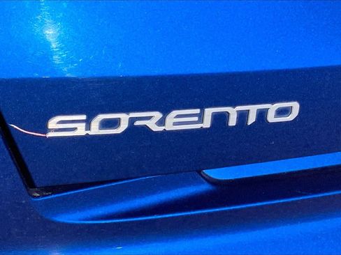 Used 2023 Kia Sorento SX image 32