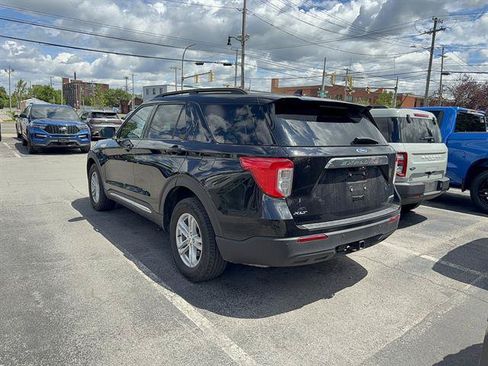 Used 2023 Ford Explorer XLT w/ Class IV Trailer Tow Package AWD/4WD image 4