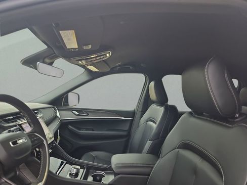 New 2025 Jeep Grand Cherokee L Limited RWD image 15