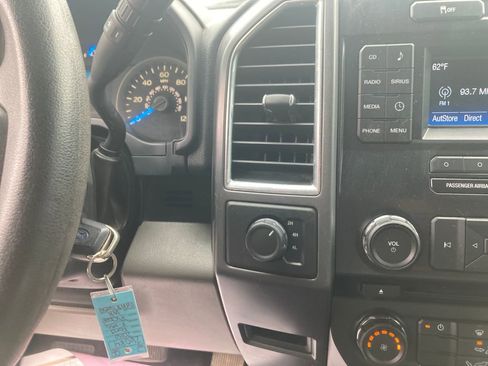 Used 2016 Ford F150 XLT AWD/4WD image 21