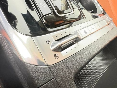Used 2024 Kia Carnival SX Prestige FWD image 23