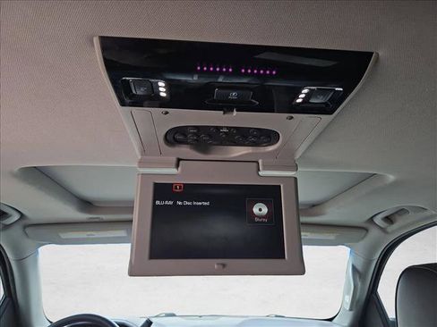 Used 2016 GMC Yukon Denali image 18