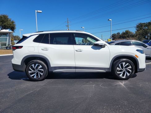 Certified 2025 Volkswagen Tiguan S image 5