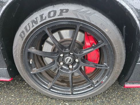 Used 2024 Nissan Z NISMO w/ Floor Mat Package image 9