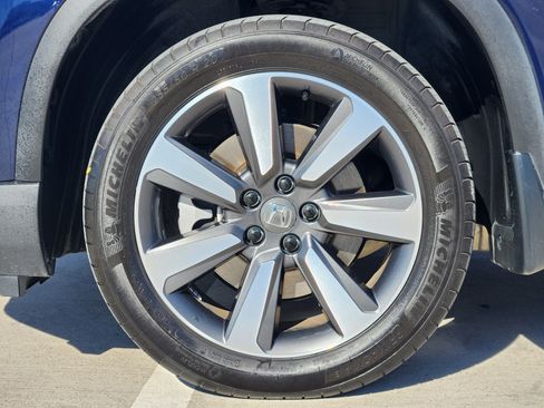 Used 2024 Honda Pilot Touring image 11